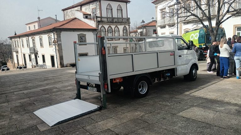 viaturas ecológicas e mais seguras na recolha de resíduos